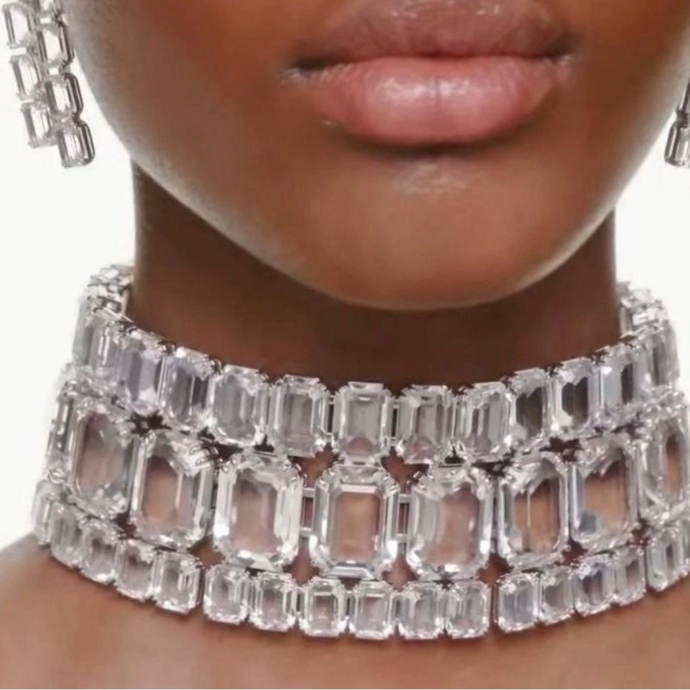 Authentic Swarovski Statement necklace Ariana grande,Kim K superb owl necklace. - Picture 3 of 16